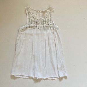 Coco + Jaimeson White Tank Top With Bead & Lace Design Size XS